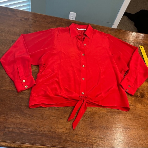 Trina Turk 100% silk red button down blouse no size tag measures large - Picture 1 of 12